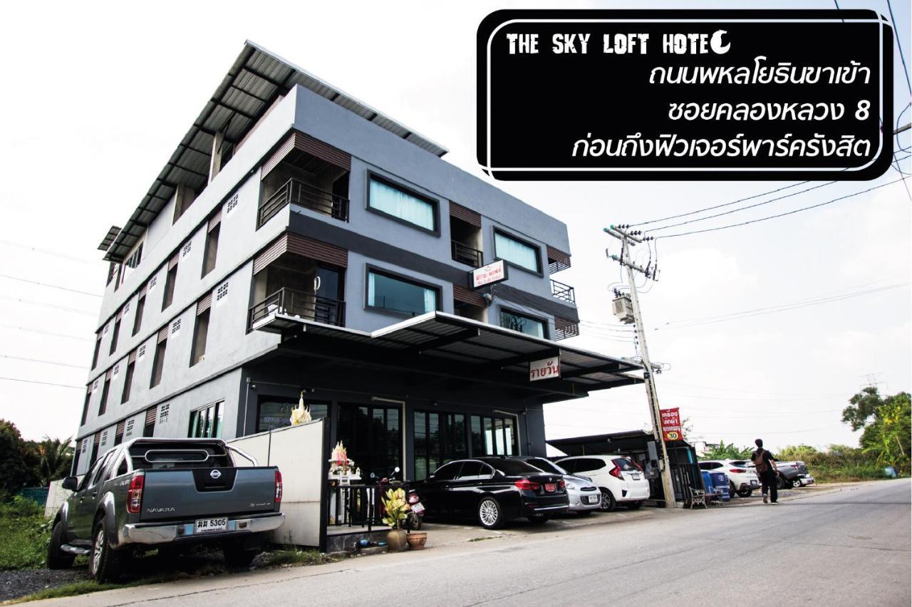 The Sky Loft Hotel Pathumthani Kültér fotó